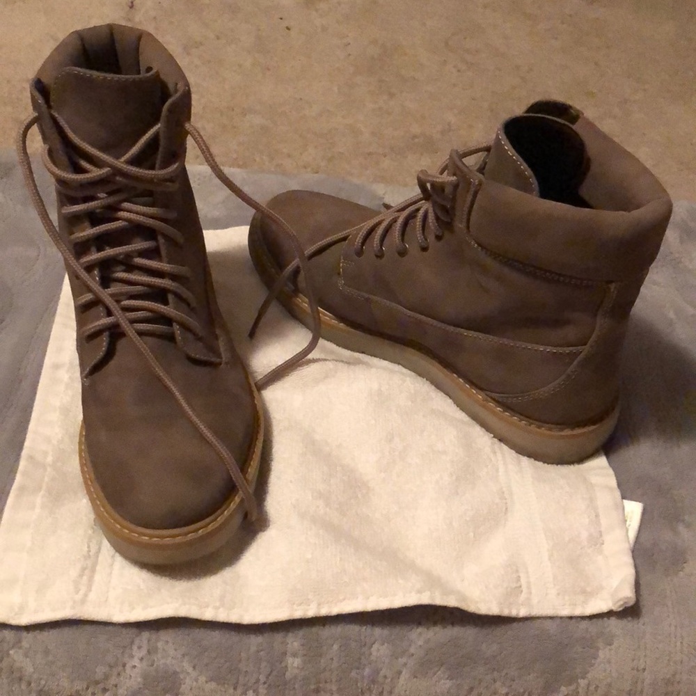 Cliffs Boots for women